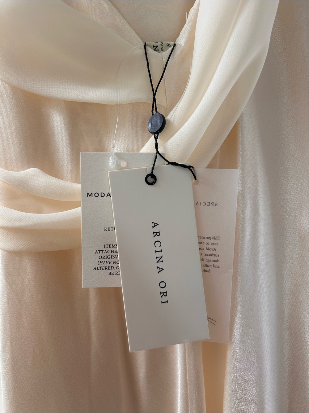 Helena Chiffon Detailed Satin Gown - Picture 6 of 6